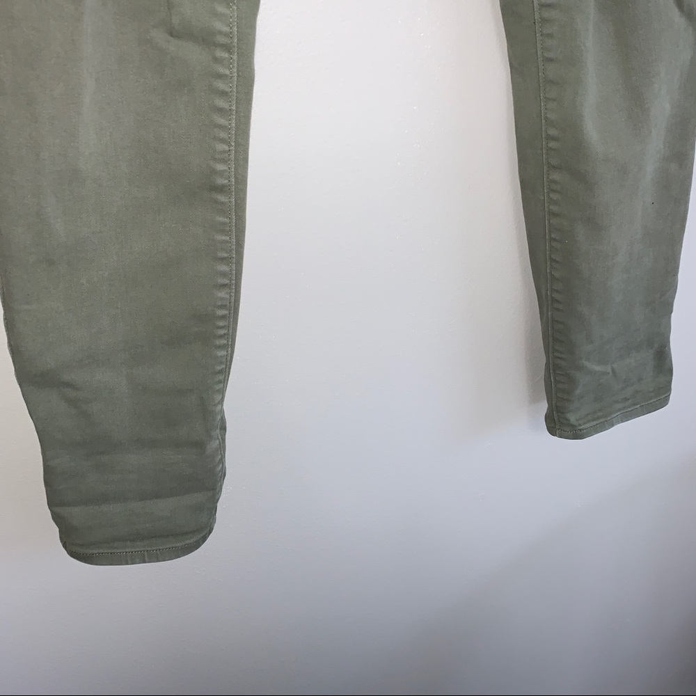 Distressed Mid Rise Jeans - Picture 5 of 10